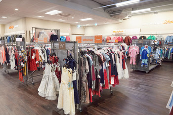 Kids Fashion Abteilung des neuen TK Maxx Stores in Oberwart